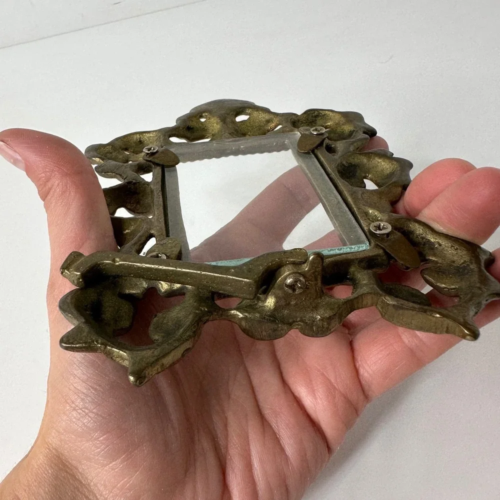 Vintage Ornate Small Picture Frame Heavy Metal Scrollwork Swing Arm‎ Glass